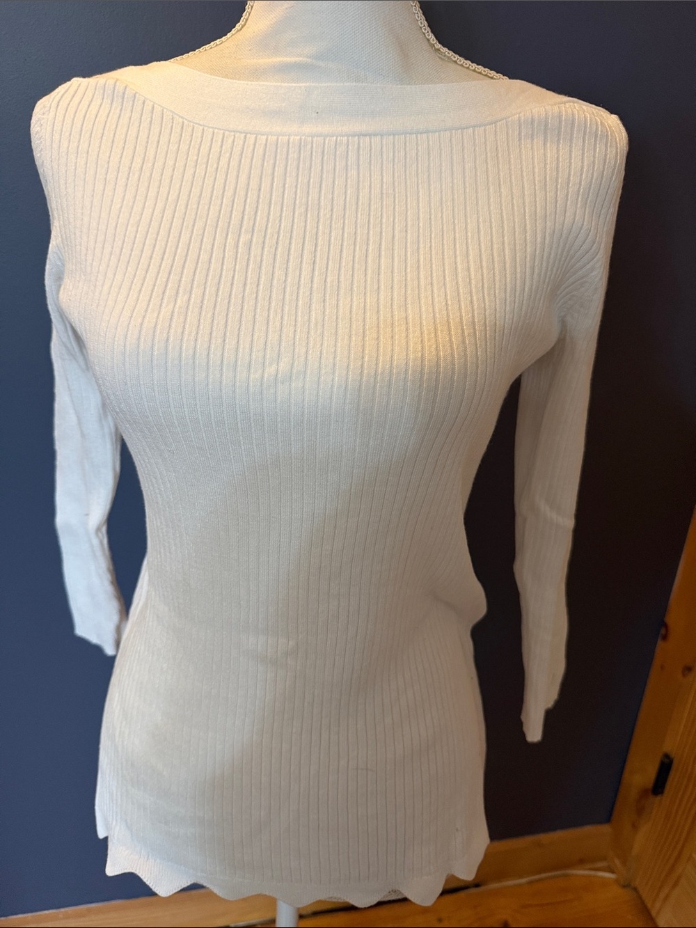 Ribbed Scoopneck Sweater in Cream